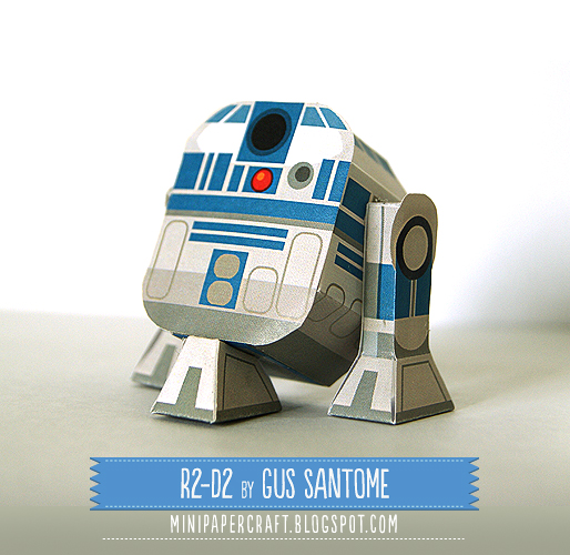 R2-D2_by_Gus_Santome