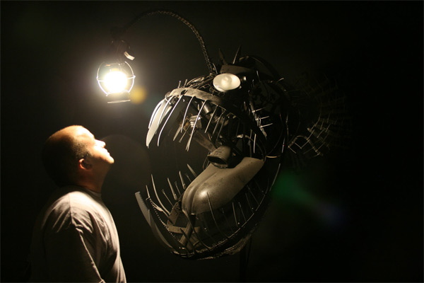 deep-dea-angler-light-3