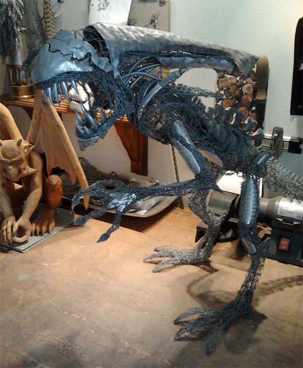 xenomorph-sculpture-wire-1